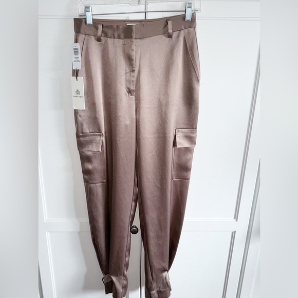 New! Aritzia Babaton Refined Satin Cargo Pant Sz 4 Deep Taupe - Picture 2 of 16